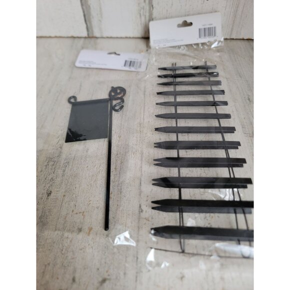 Miniature village Halloween scaredy cat sign fence accessory glitter unique - Picture 6 of 7